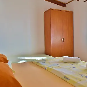 feniks-apartmani-lopar.primorje-gorskikotar.com/